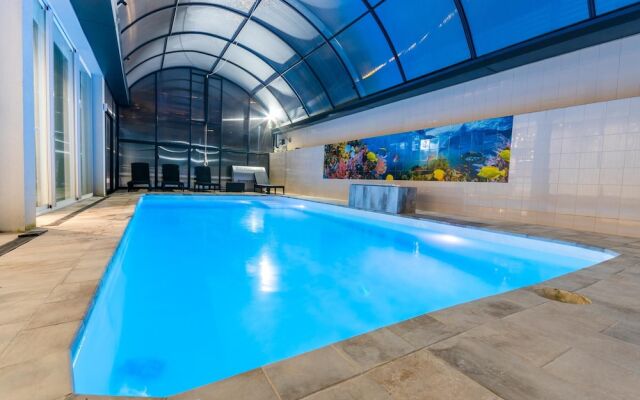 Luxurious Villa Iiheated Pool 200 Meters From The Beach Castelldefels-sitges
