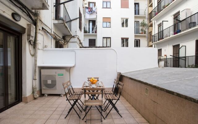 001 / Cantabric Plaza, Near La Zurriola Beach - Apartment for 8 People in San Sebastián