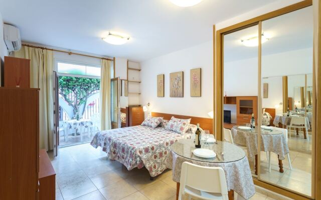 MalagaSuite Studio on the Beach Apartment