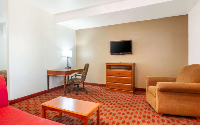 Quality Inn & Suites Goodyear - Phoenix West