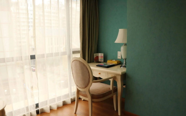 Shi Ji Huan Dao Hotel
