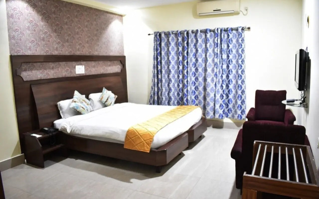 Hotel Radhika Regency