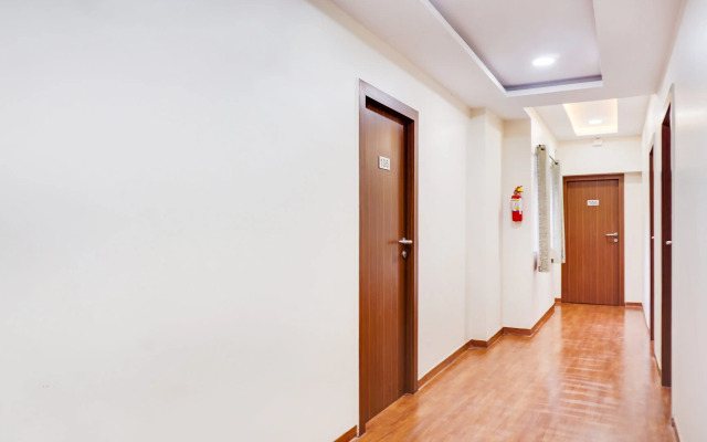 OYO Flagship 81602 Hotel Mv Galaxy