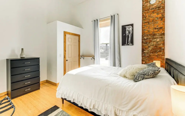 Bring a Pet: Historic Downtown Olean Apartment