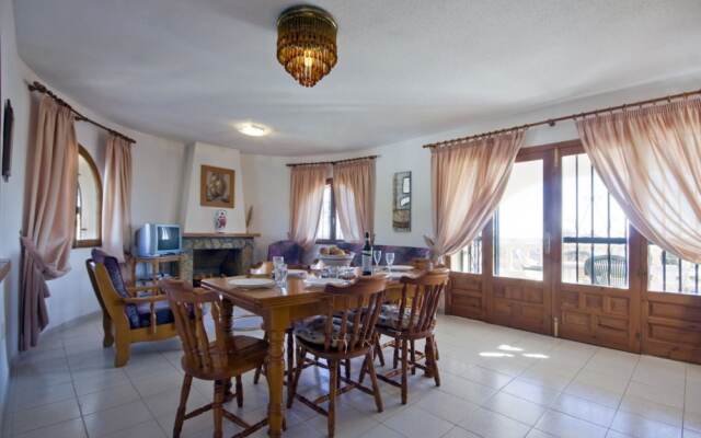 Villa - 2 Bedrooms with Pool and Sea views - 105004
