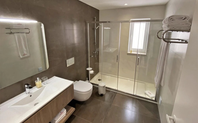 Cardeal Suites & Apartments