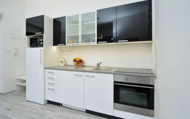 Navratilova Apartments