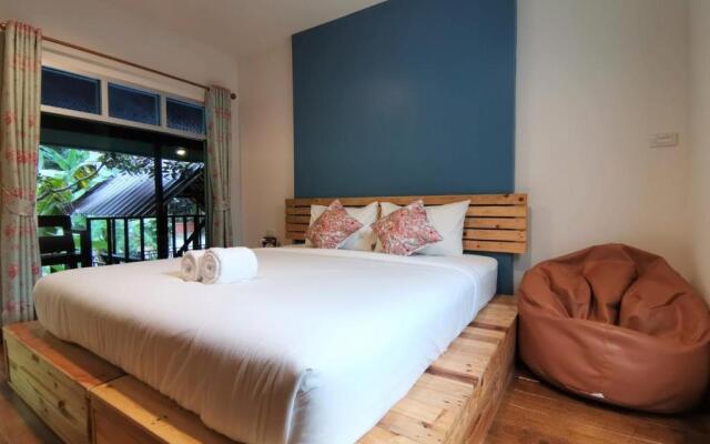 Nua Tone Resort & Cafe