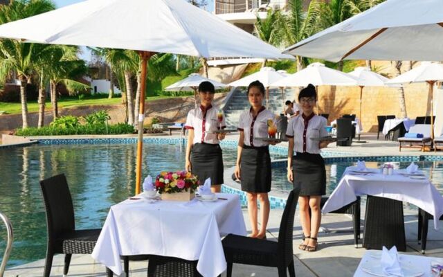 Sandunes Beach Resort & Spa
