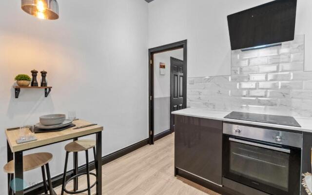 1 Bed- Holyrood Retreat