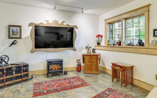 On-site Trails: Rock River Retreat in Jefferson!