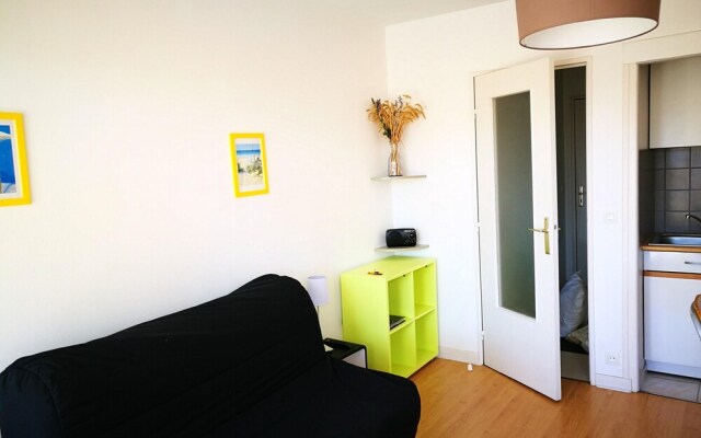 Studio in Les Mathes, With Furnished Balcony