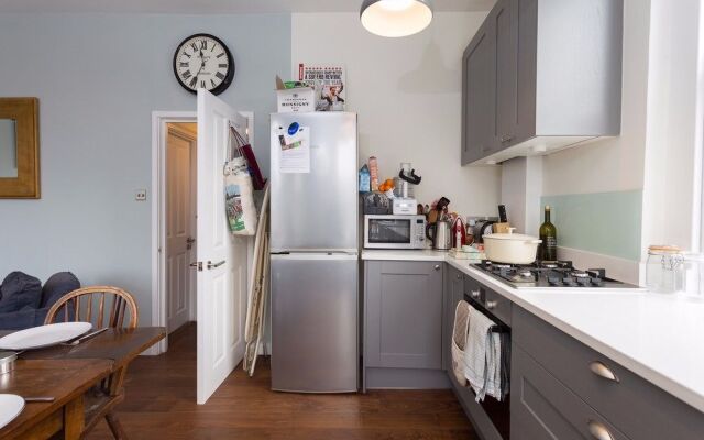 Two Bedroom Apartment near Brixton Station