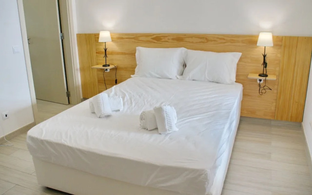Top City Hostel & Suites