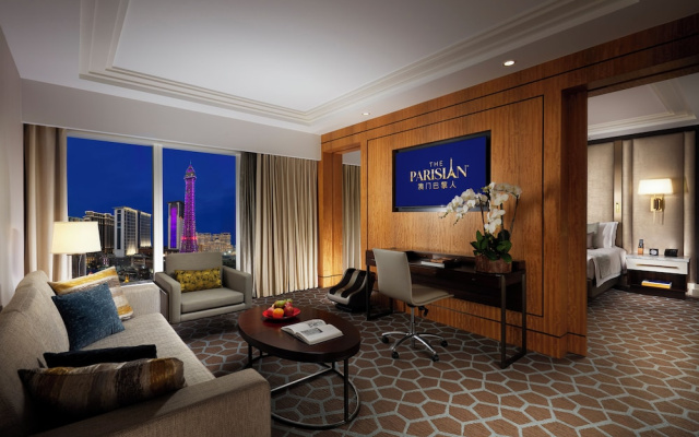 Paiza Lofts at Parisian