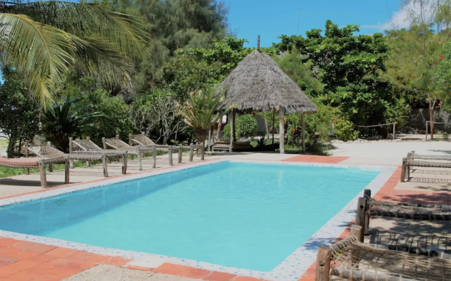 Pakachi Beach Resort & Hotel