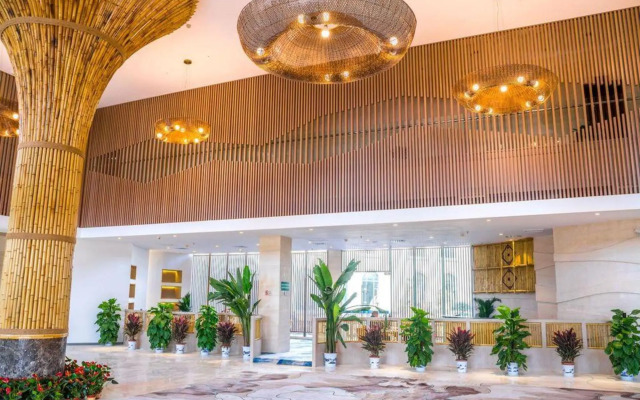 Jiayushan Lake Hot Spring Resort Hotel