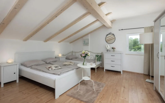 Villa Anna With Private Pool And Garden