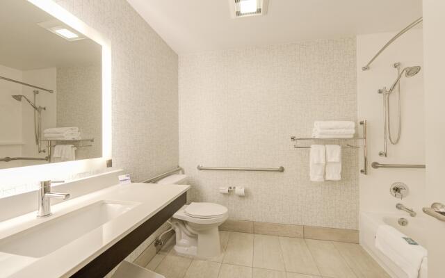 Holiday Inn Express Newberg - Wine Country by IHG
