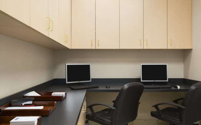 Travelodge by Wyndham Strathmore