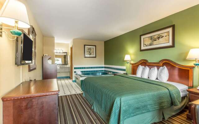 Quality Inn & Suites Macon North