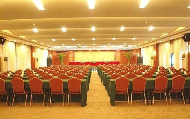 Home Inn Chengdu Shuangliu Tanghu Park