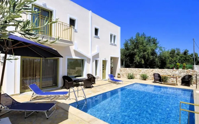 Villa Pinelopi With 2 Bedrooms and 3 Bathrooms