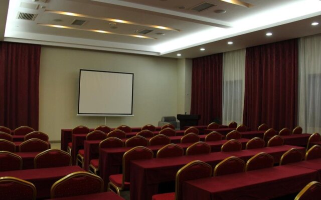 Bo Jue Holiday Inn (Shuanggang)