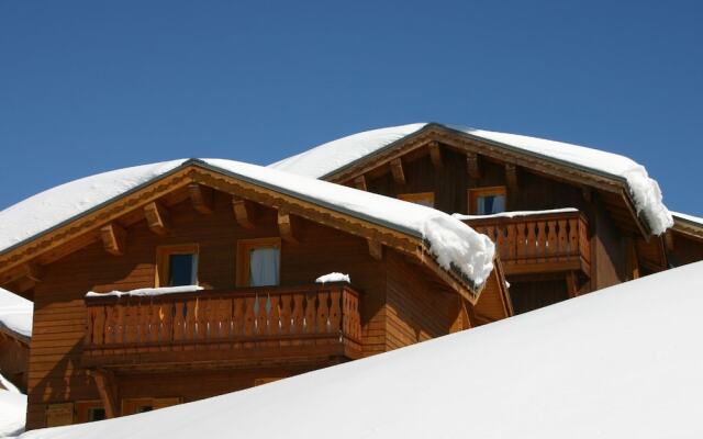 Chalet on Sunny Slopes of Plagne