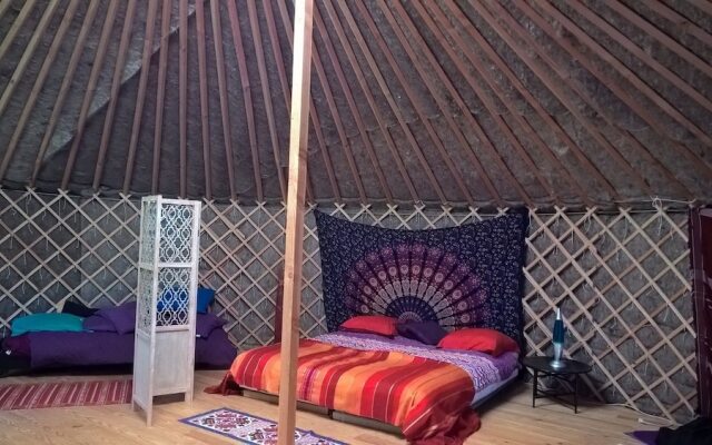 Au fil de l'Eau - La Yourte