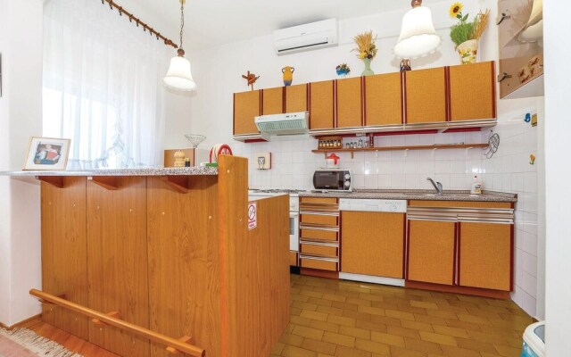 Awesome Home in Dramalj With Wifi and 2 Bedrooms