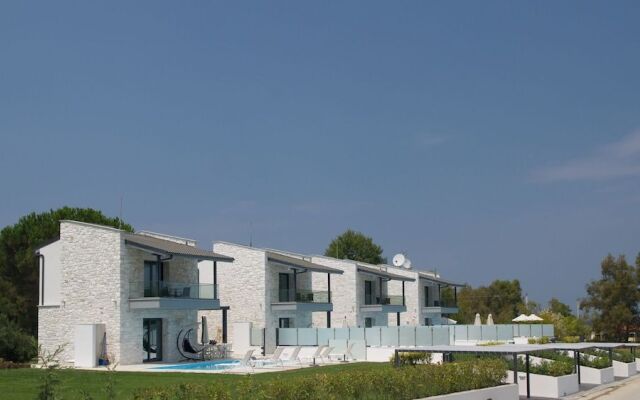 White Pearl Luxury Villas