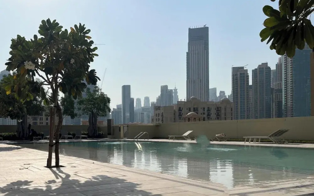 Luxury Burj Royale Burj Khalifa & Fountain view