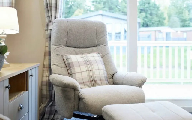 Host Stay Kinship Lodge