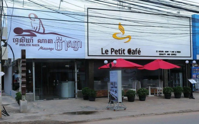 Pillar Hotel