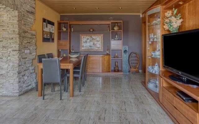 Premium Holiday Home in El Vendrell With Swimming Pool
