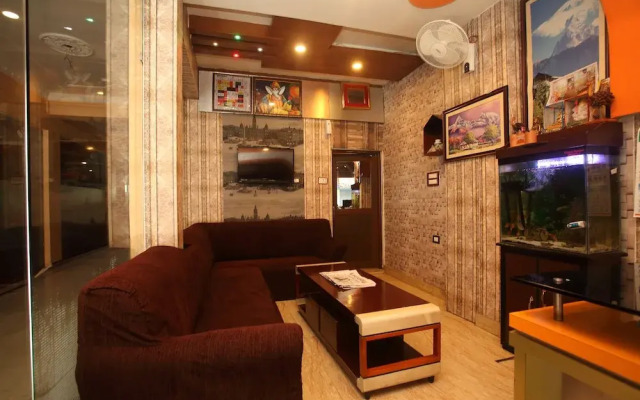 Oyo 512 Hotel Brindaban