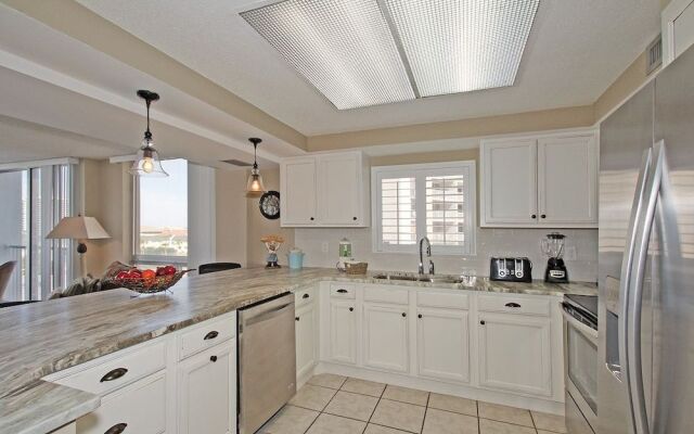 Shoreline 2051 Condo by RedAwning