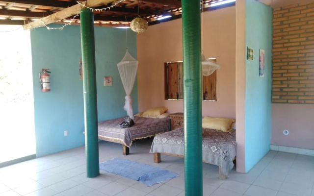 Bohemian Rustic 2-floor Suite, Walk to Plaza/beach