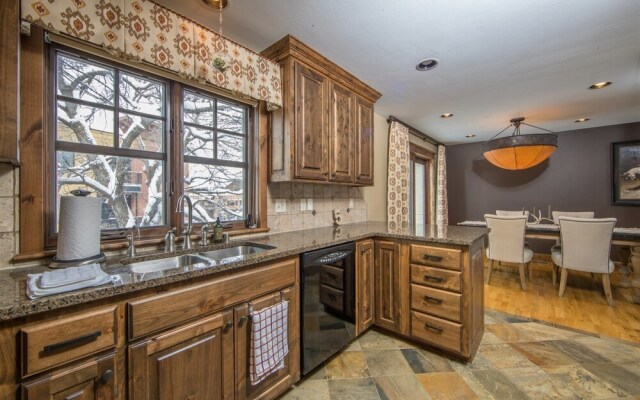 Bozeman - Main Street Retreat