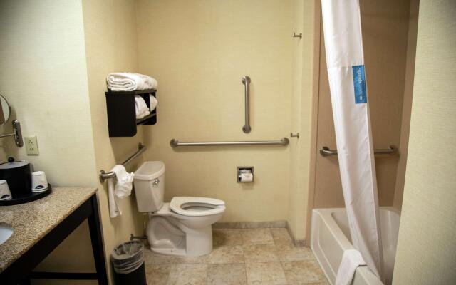 Hampton Inn & Suites Sharon, PA