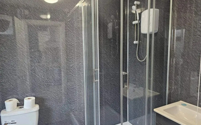 Charming and Compact Studio in Bridgend