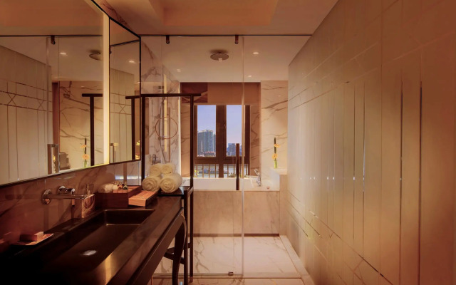 LN Hotel Five