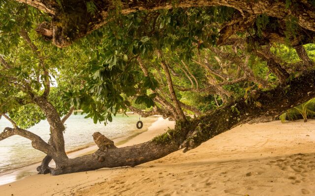 Barrier Beach Resort