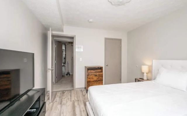 Arkstone Retreat 2 - 4 minutes from the Ark!