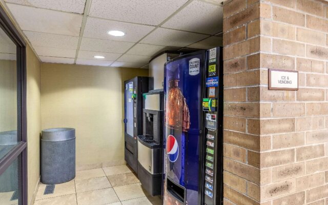 Tulsa Square Hotel Central, I-44 By OYO