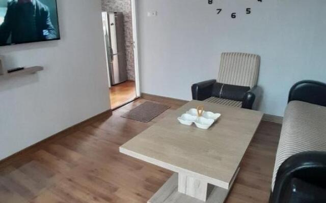 Kvartira u bul'vara 1