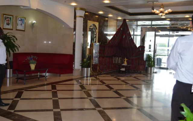 Wescott Plaza Hotel Apartment