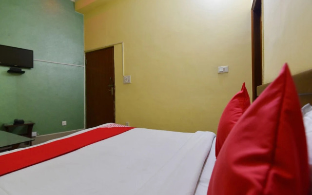 OYO 28146 Hotel Virsa