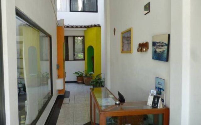 Capital O Posada Jois